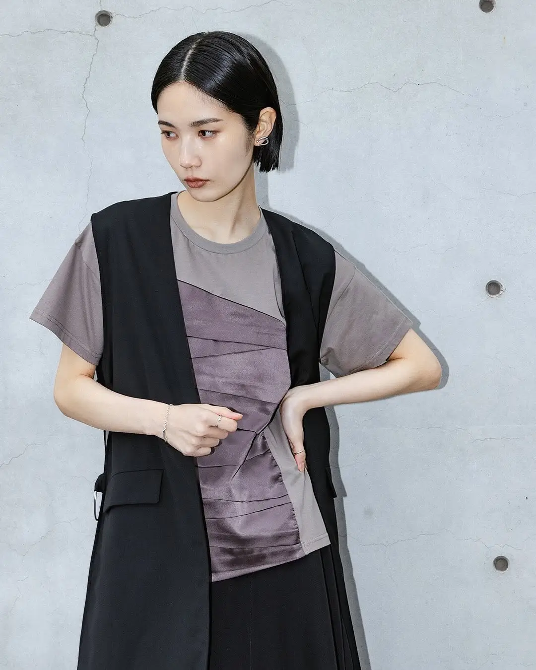 casual summer t-shirt outfit for women 2026 Layered Neutrals with Contemporary Structure