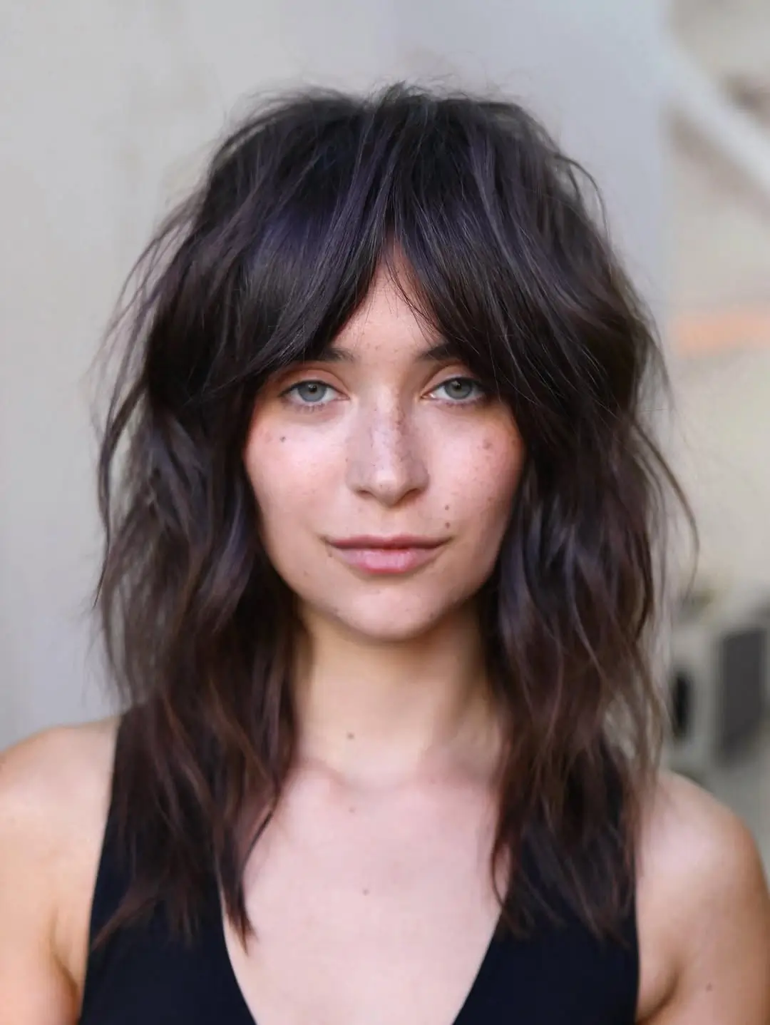 chic summer haircut 2026 Soft Messy Shag with 90s Energy