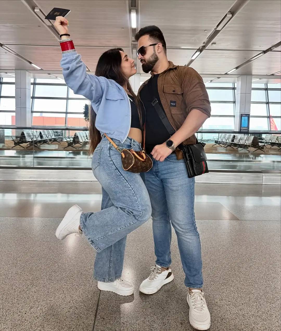 comfy airport outfits summer 2026 Couple Travel Style That Feels Effortlessly In Sync