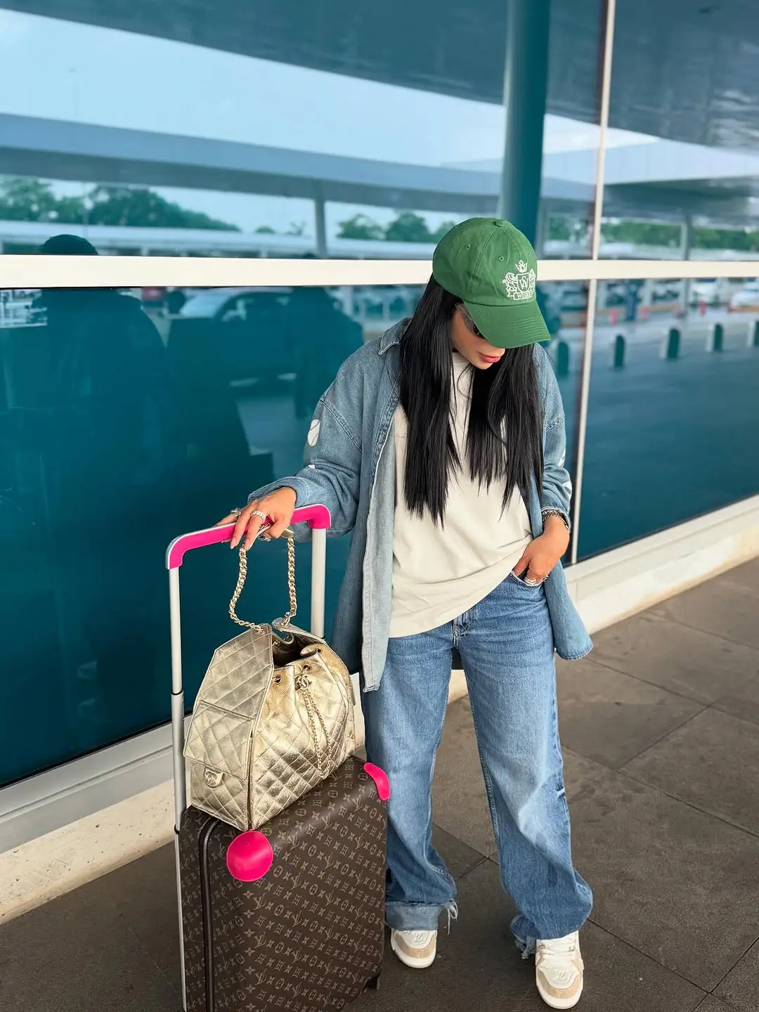 comfy airport outfits summer 2026 Denim Layers and Off-Duty Energy