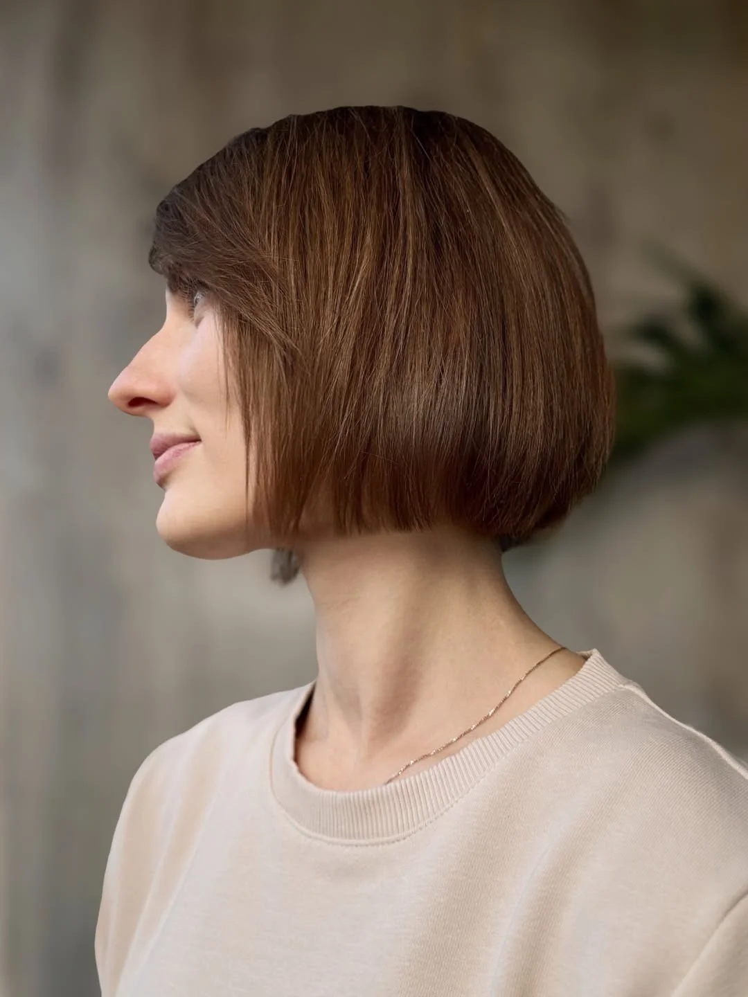 cute summer short haircuts 2026 Classic Precision Bob with Clean Edge