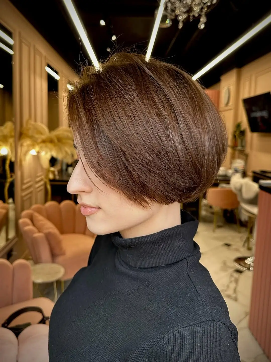 layered summer haircuts for thin fine hair 2026 Rounded Volume Bob with Soft Contour Layers