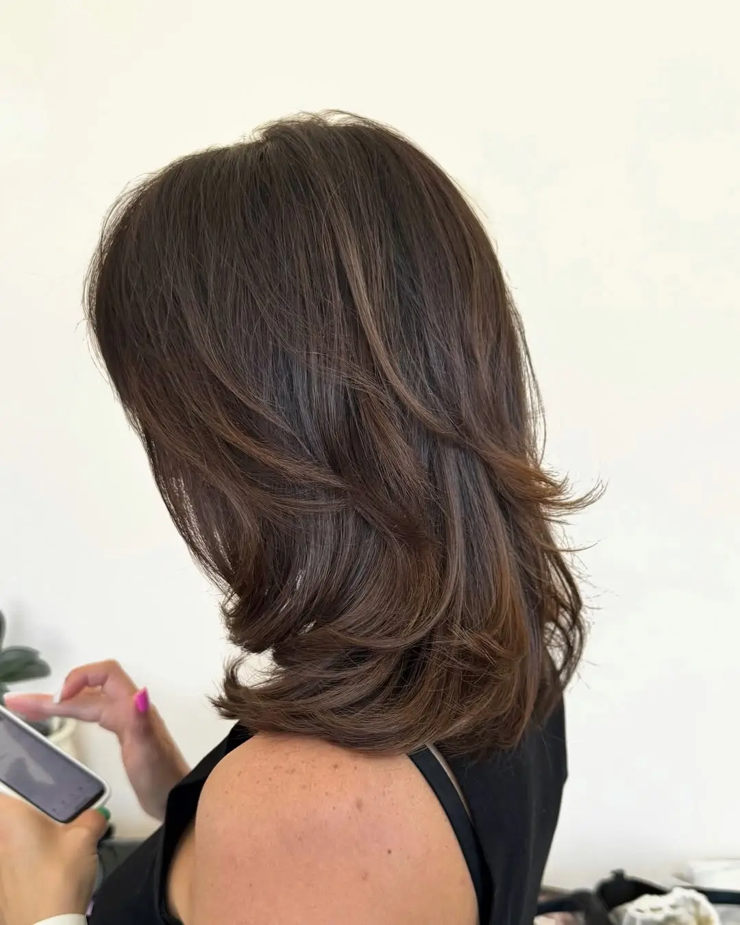 layered summer haircuts for thin fine hair 2026 Soft Flowing Medium Layers with Natural Bounce