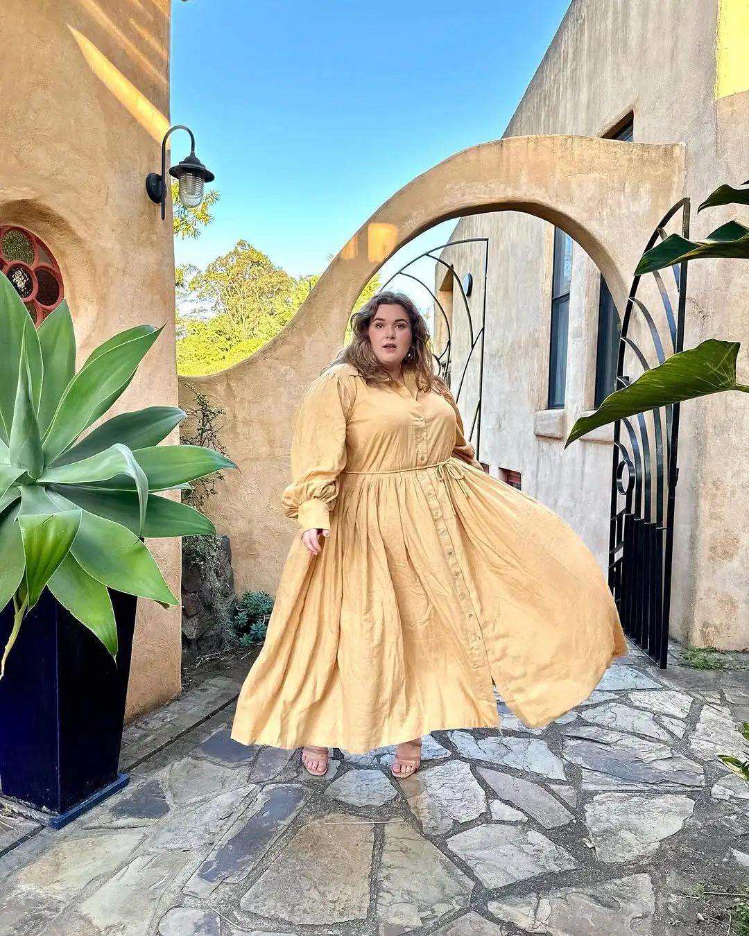 Plus Size Summer Outfits For Women 2026 Golden Maxi Dress