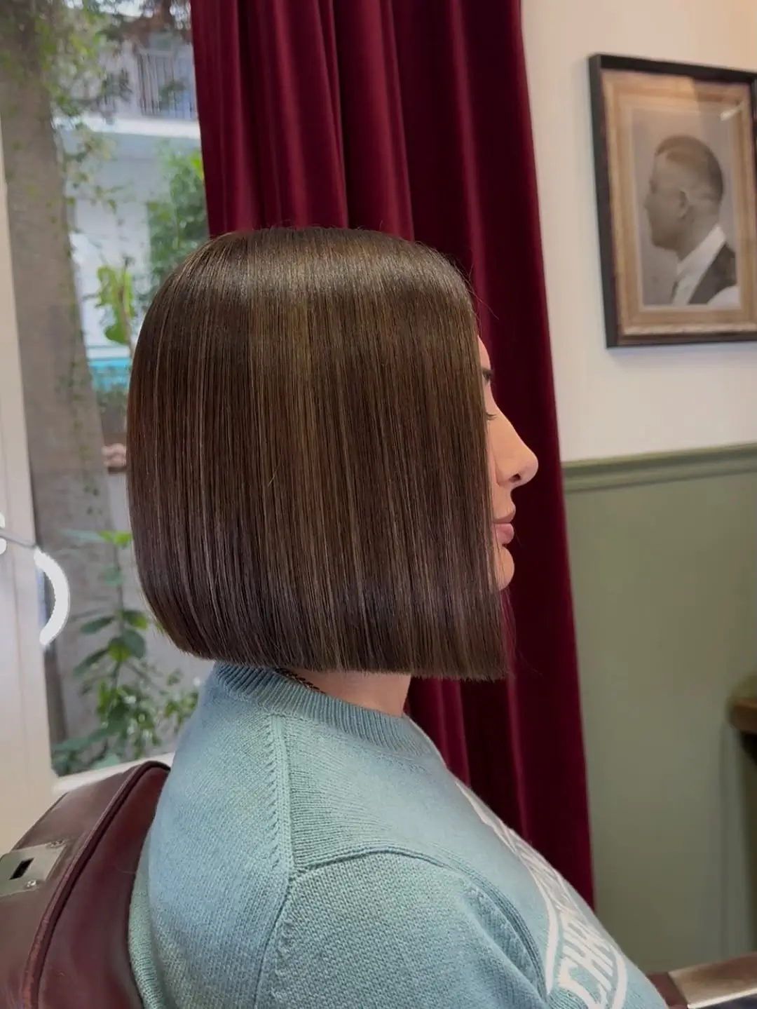 sleek summer bob haircut 2026 Precision sleek blunt bob with glass finish