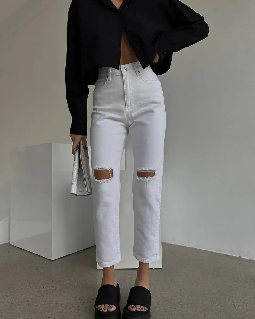 stylish mom outfits summer 2026 Monochrome Contrast with a Relaxed Edge