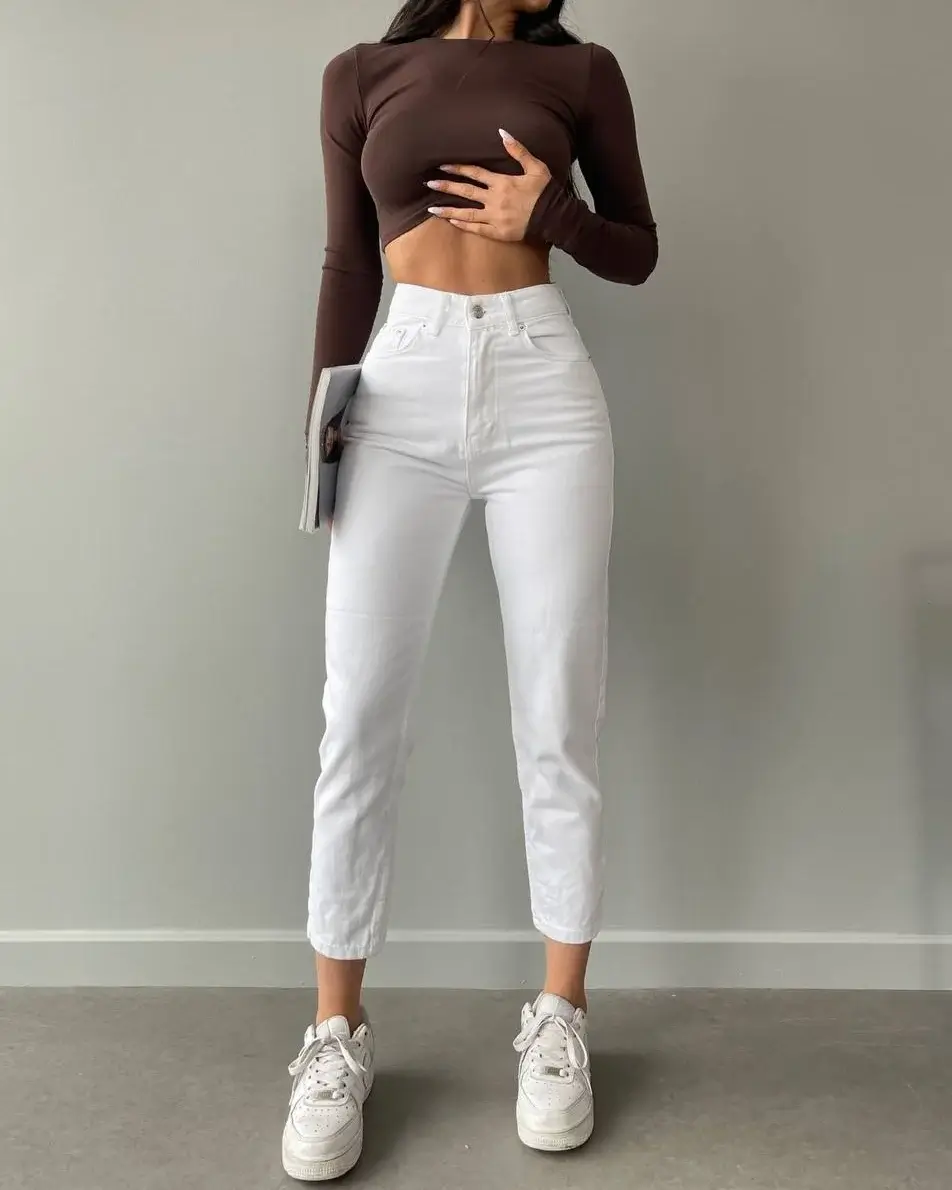 stylish mom outfits summer 2026 Crisp White Denim with a Rich Contrast Top