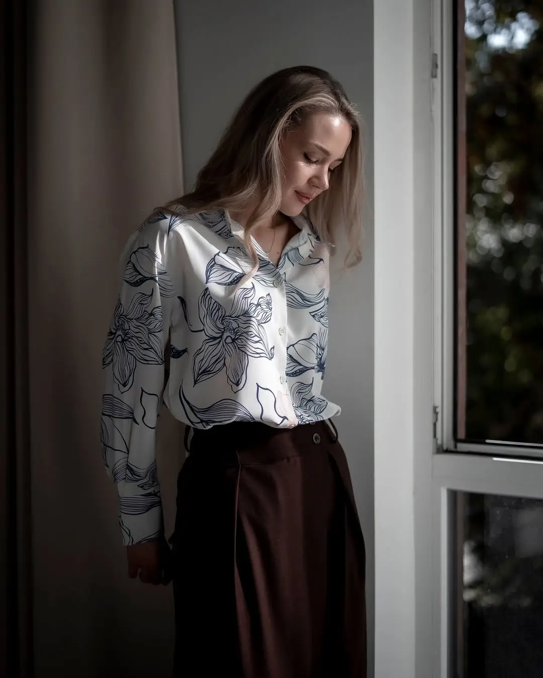 summer blouses for women 2026 Minimal Floral Lines for Quiet Elegance