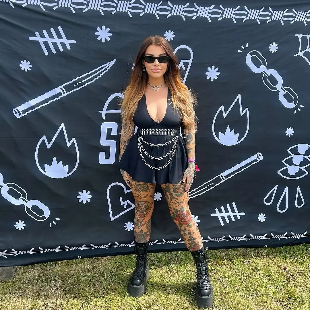 summer rave outfit for women 2026 Minimal Black Techno with a Sharp Edge