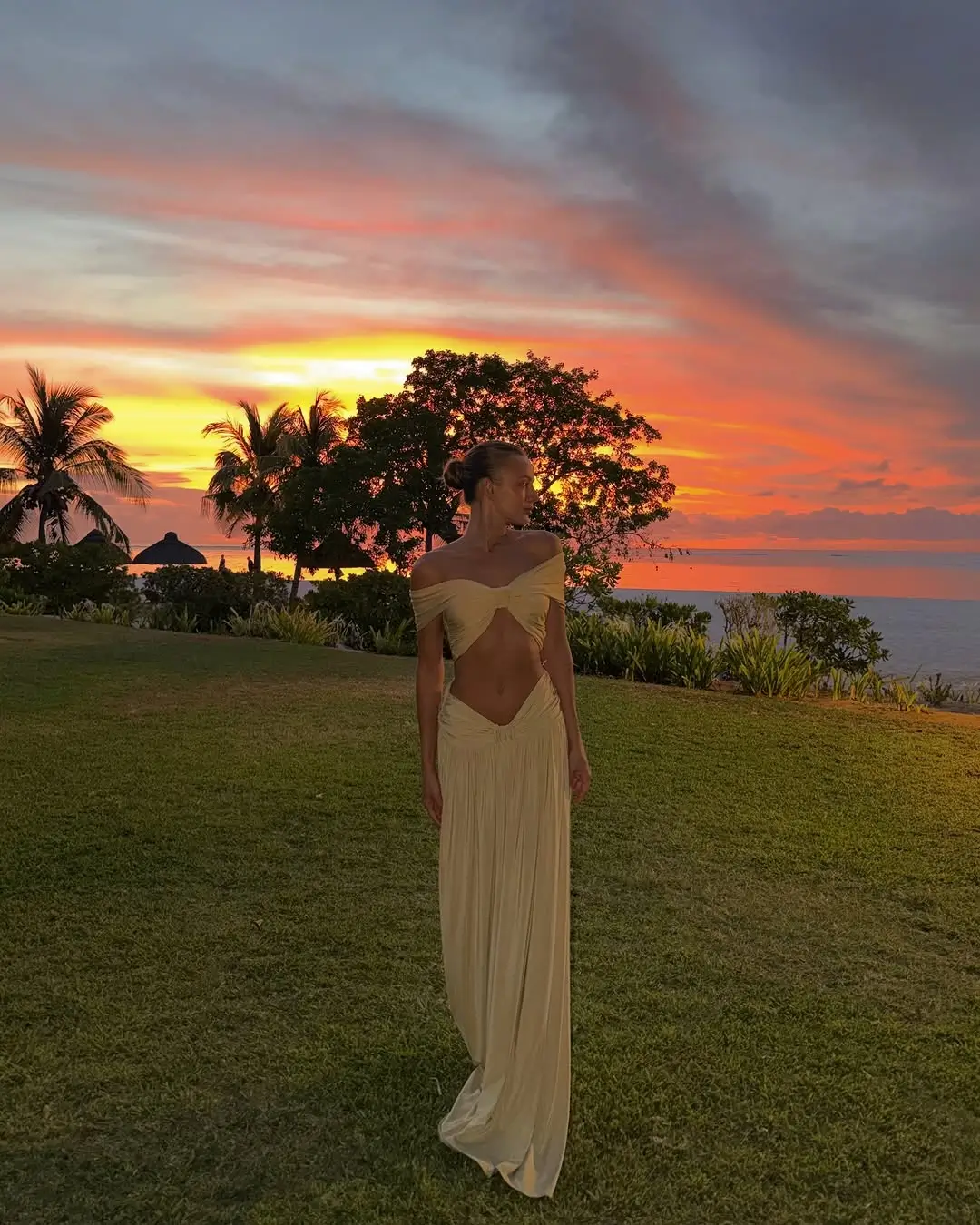 summer vacation resort outfits 2026 Golden Hour Cutout Elegance for Statement Evenings