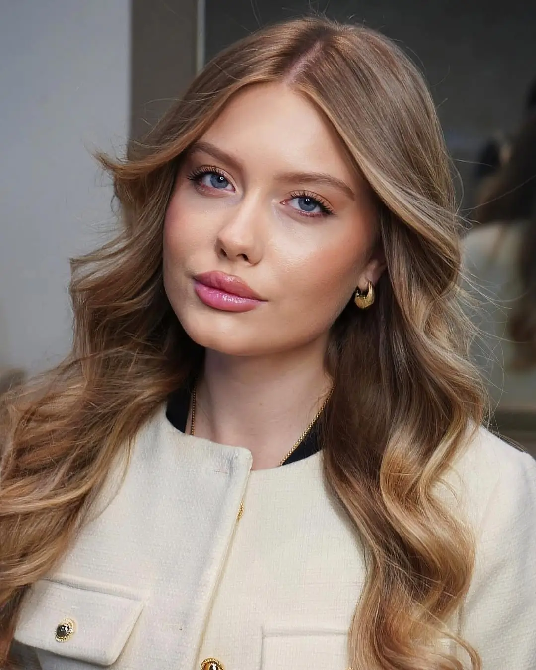 textured summer haircuts for long hair 2026 Polished Long Layers with a Clean Side Sweep