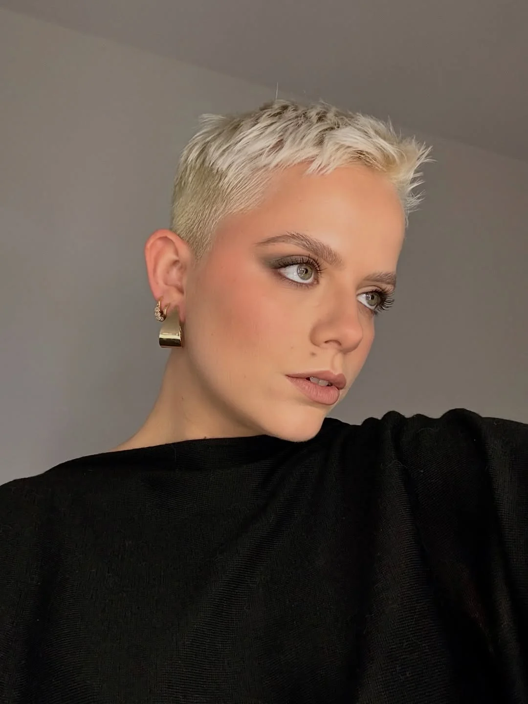 textured summer pixie haircuts 2026 Ultra-Short Textured Blonde Crop