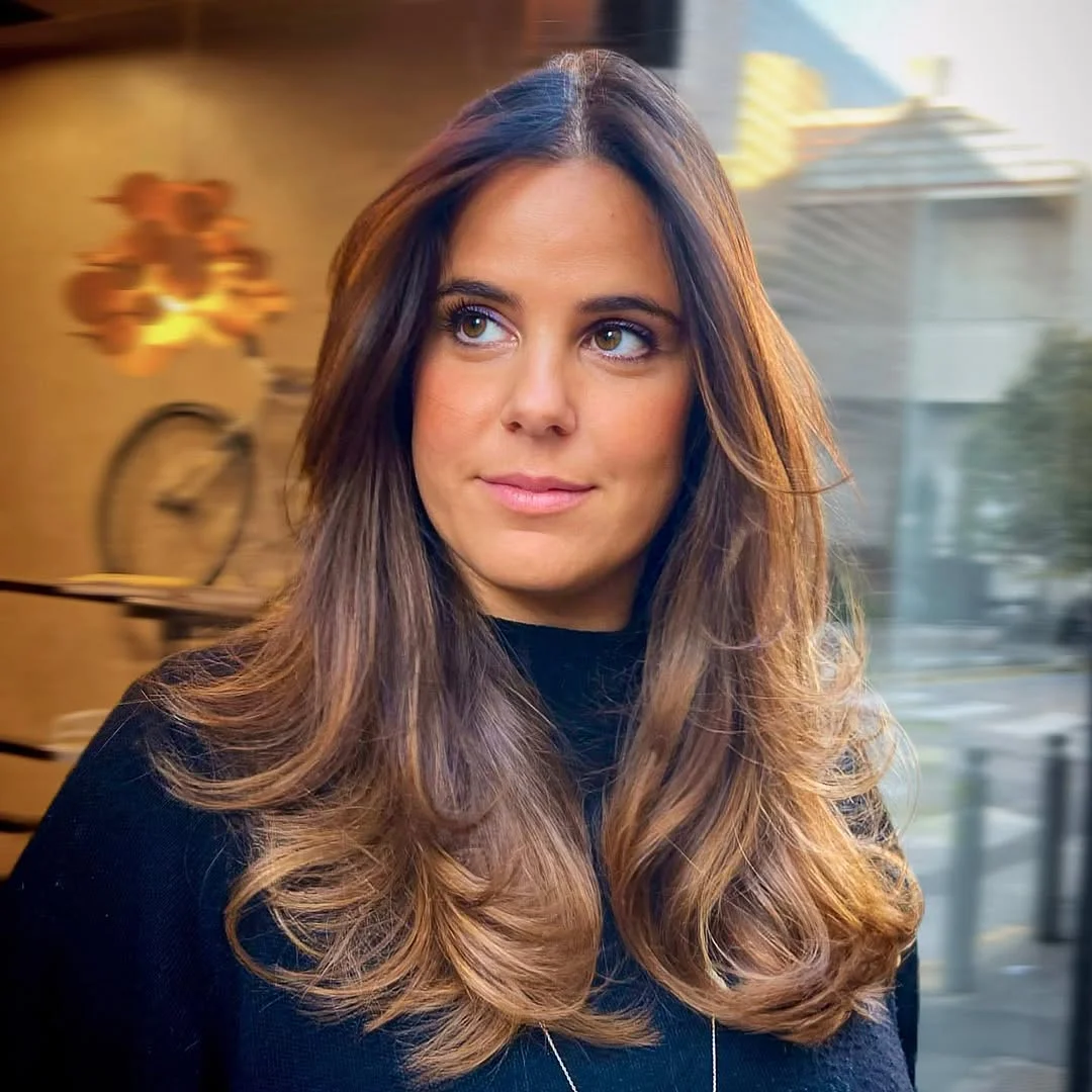 caramel summer ombre hair color 2026 Classic Brunette with Caramel Face-Framing Lift