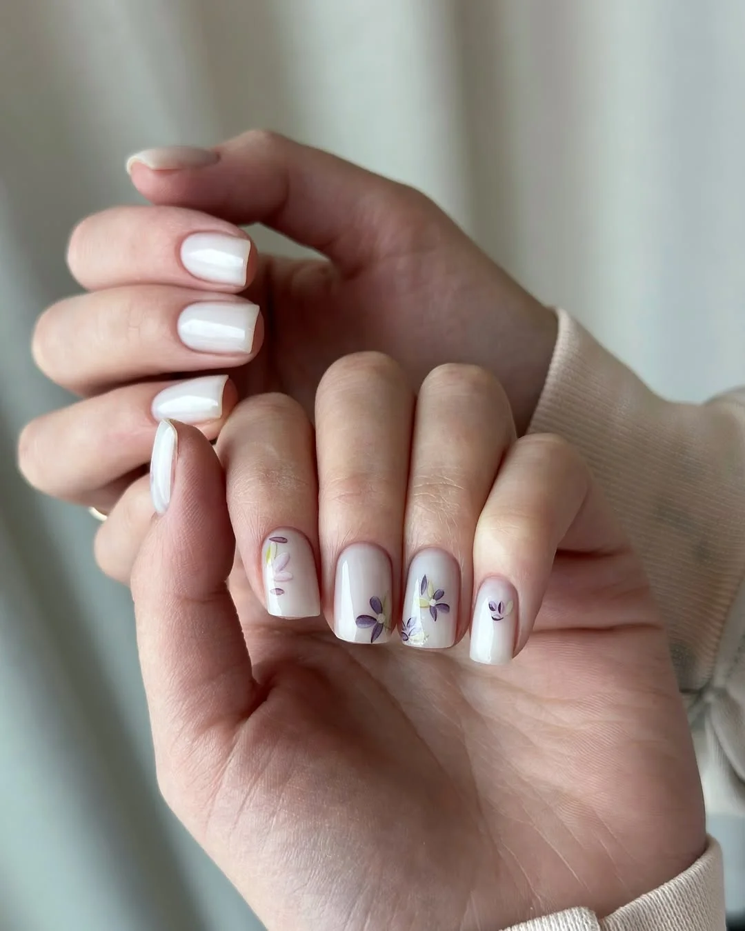 chic light summer nails 2026 Delicate Floral Nails with a Romantic Summer Touch