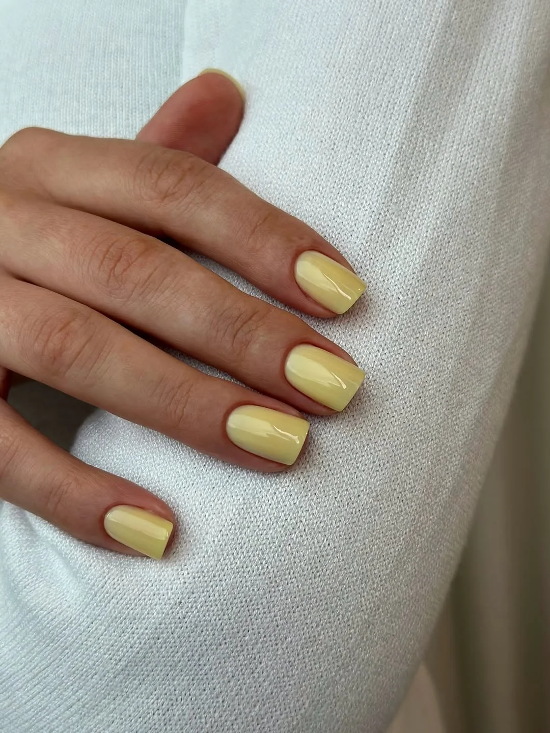 chic light summer nails 2026 Butter Yellow Minimalism for Sunny Days