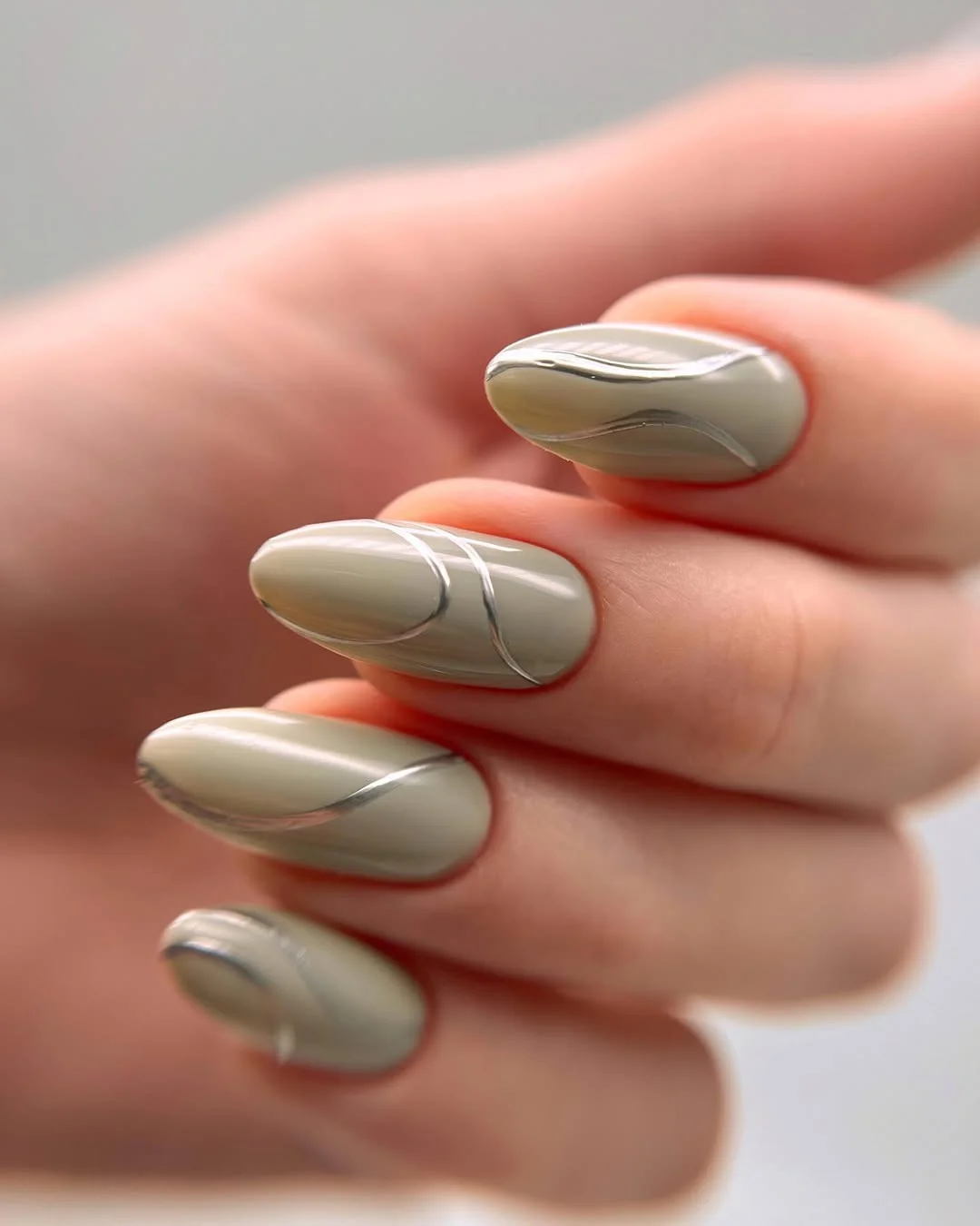 chic light summer nails 2026 Modern Sage Green Lines