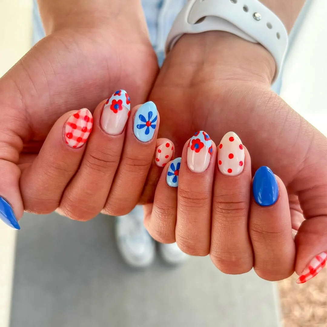 cool 4th of july nails 2026 Soft Gingham And Daisy Summer Nails