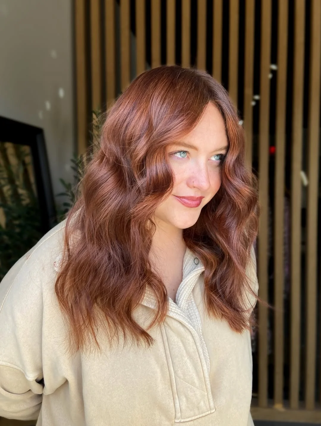 copper summer red hair color 2026 Rose-Tinted Copper Waves with a Modern Glow