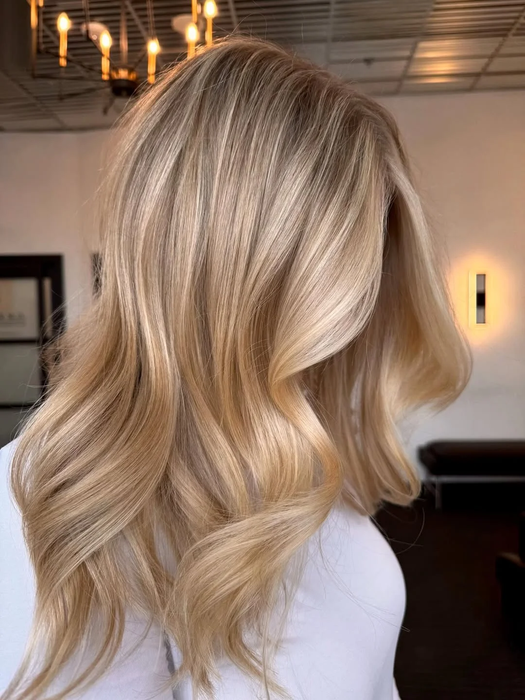creamy summer blonde hair color 2026 Golden Bronze Cream Waves