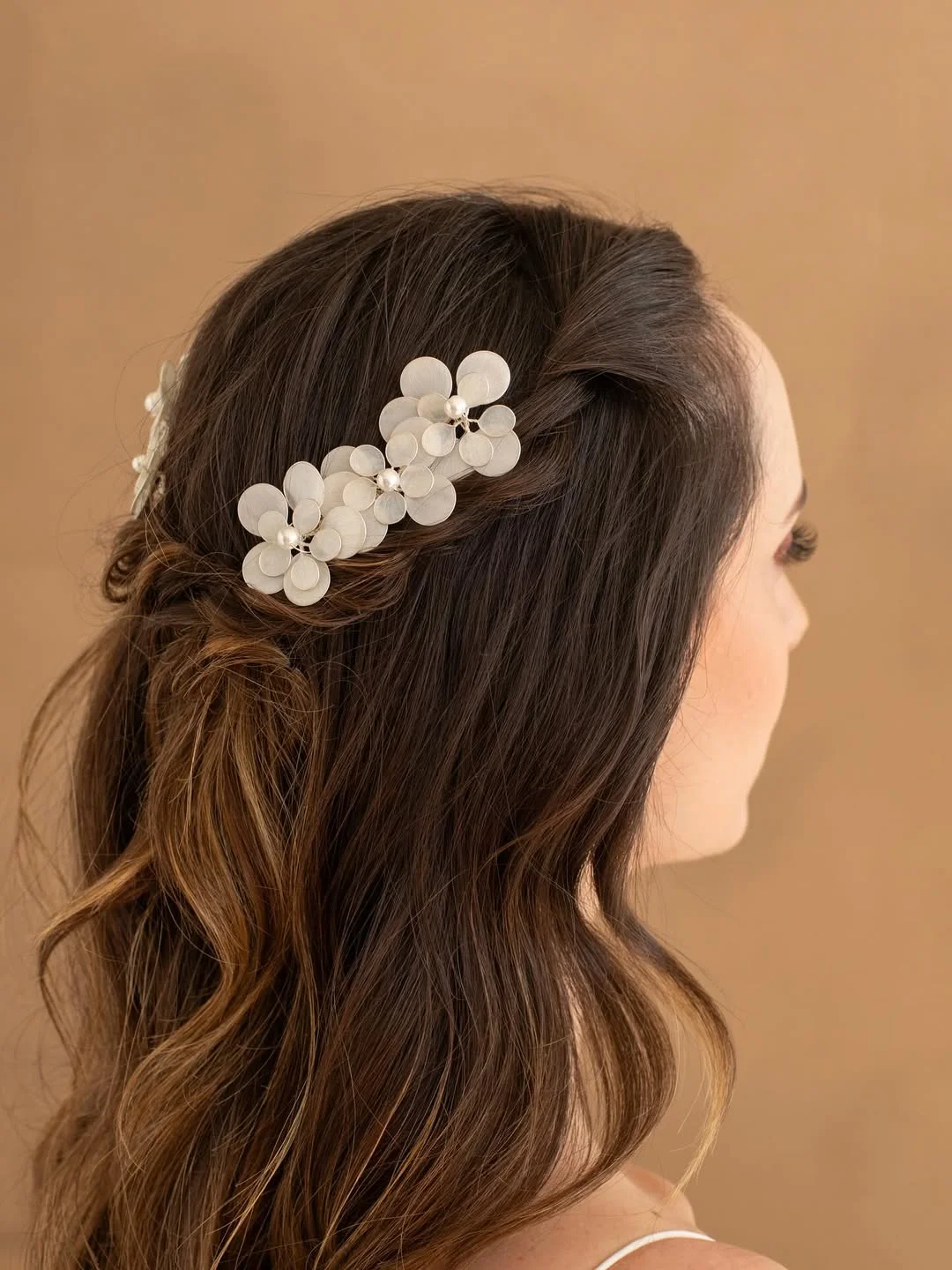 easy summer hairstyles ideas 2026 Soft Waves With Pearl Floral Accessories