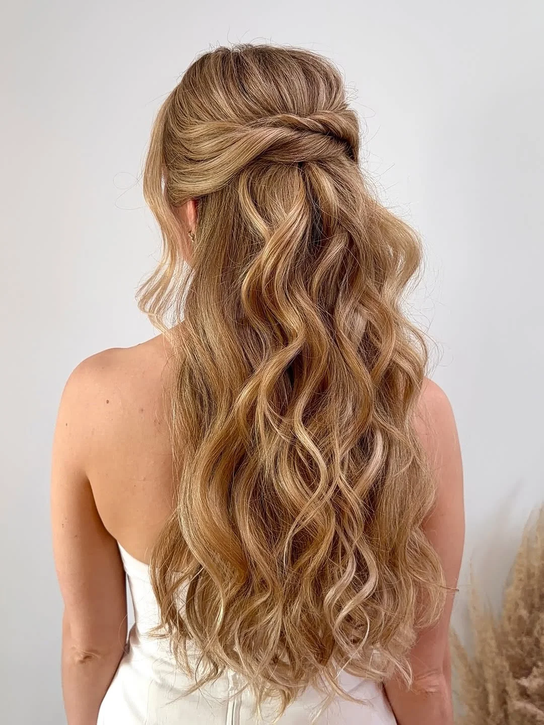 easy summer quick hairstyles 2026 Loose Twisted Waves For Summer Evenings
