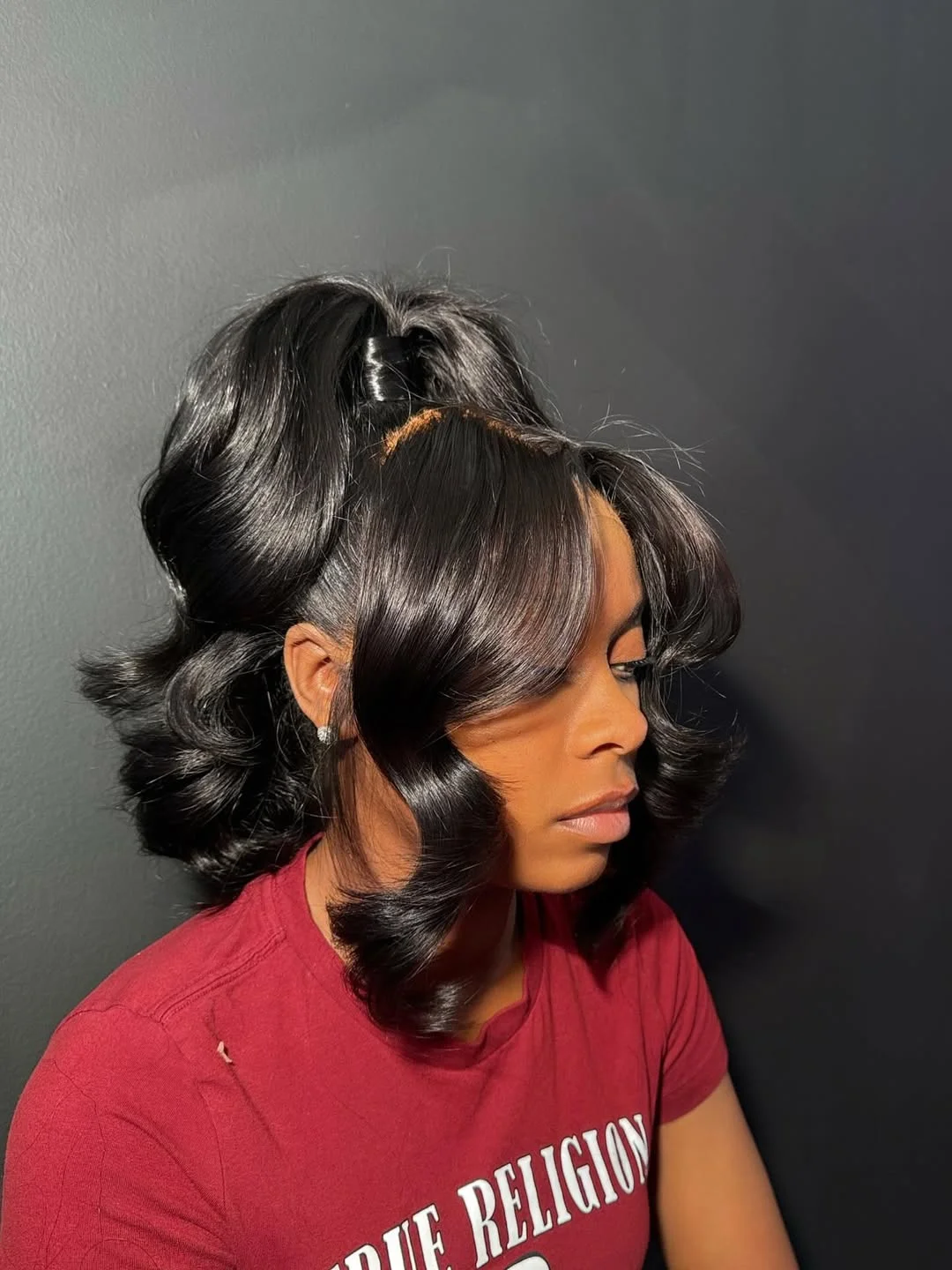 effortless summer easy hairstyle 2026 Voluminous Y2K Flip Ponytail