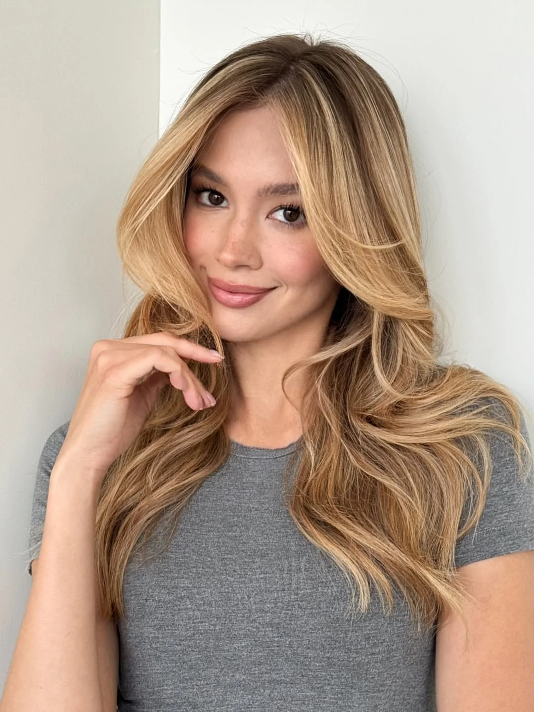 golden summer honey blonde hair color 2026 Warm Honey Waves with Caramel Depth