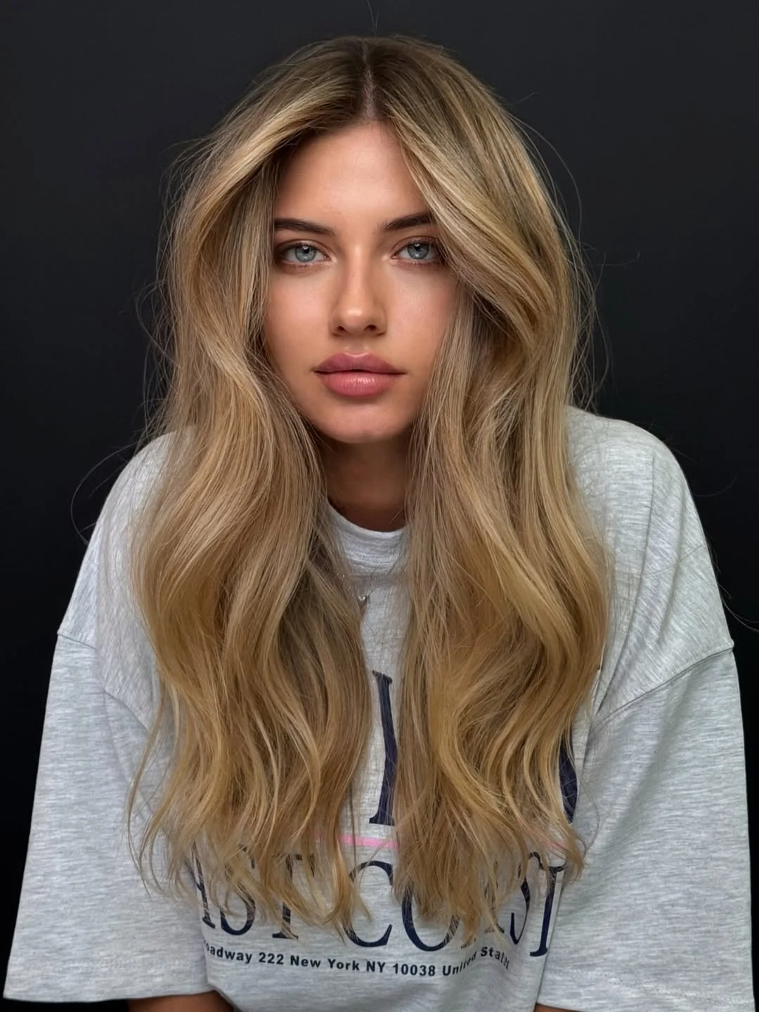 golden summer honey blonde hair color 2026 Effortless Beachy Honey Texture with Natural Roots