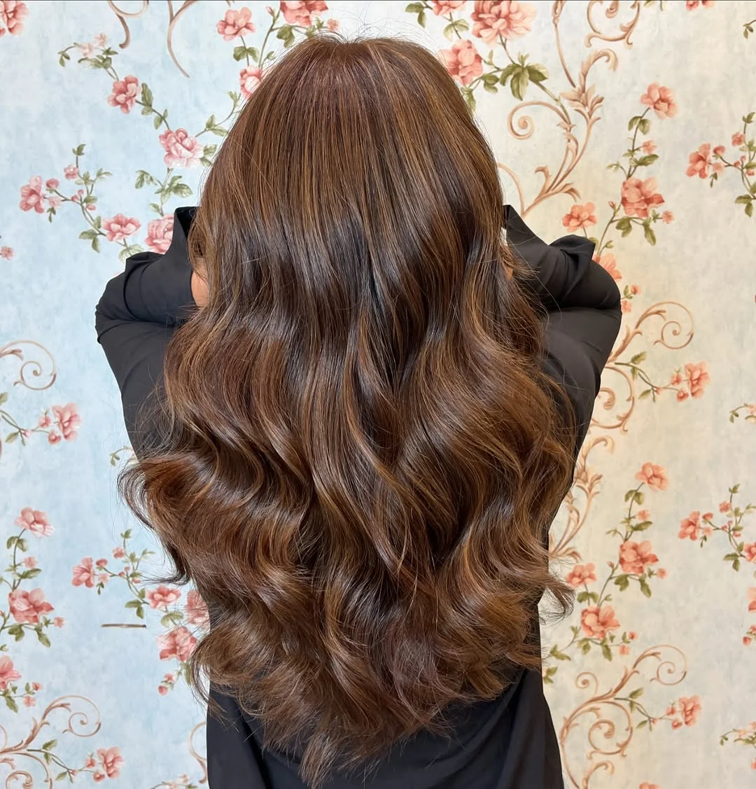 golden summer honey brown hair color 2026 Warm Chocolate Honey Waves with Soft Caramel Glow