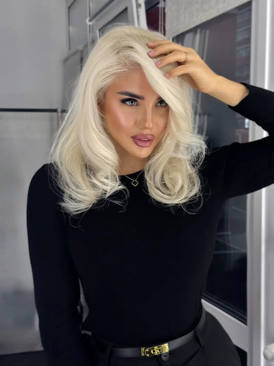 gorgeous summer hair color ideas 2026 Platinum volume with soft glam energy