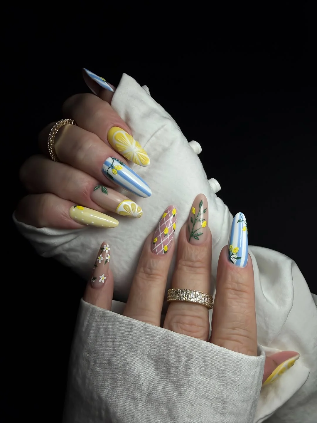 light summer nails 2026 Lemon Milkshake Nails With Soft Blue Details