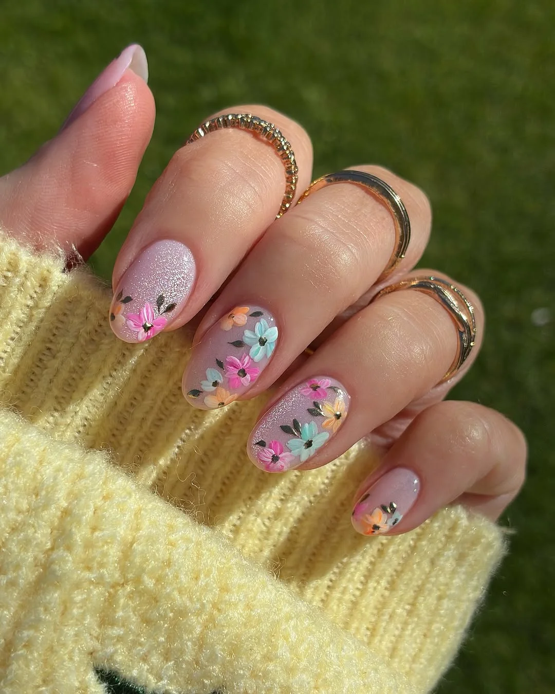 light summer nails 2026 Soft Wildflower Short Nails