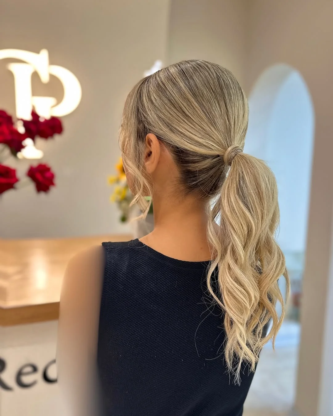 low summer ponytail hairstyle 2026 Minimalist Blonde Ponytail For Everyday Summer