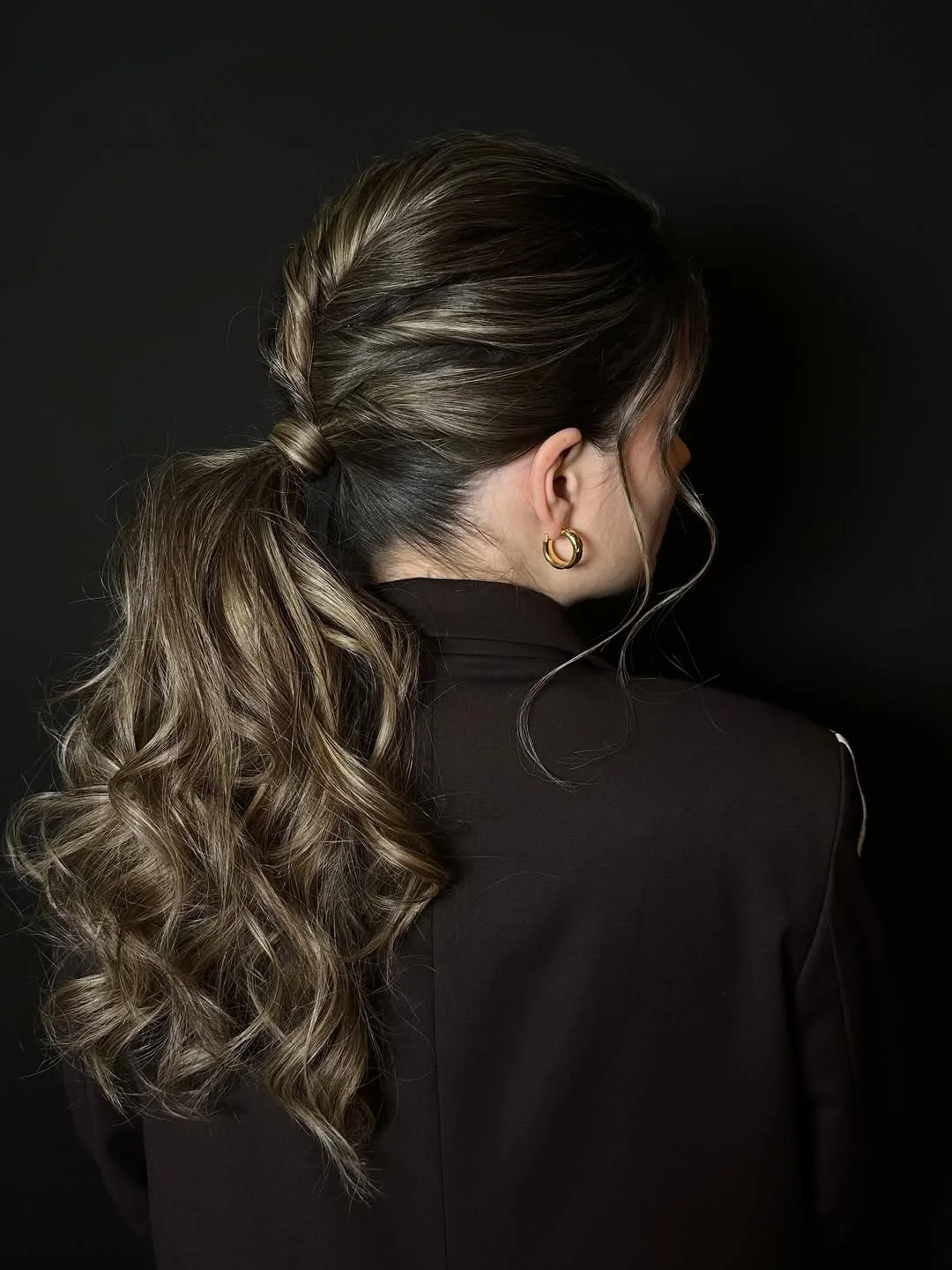 low summer ponytail hairstyle 2026 Textured Ponytail With Soft Volume