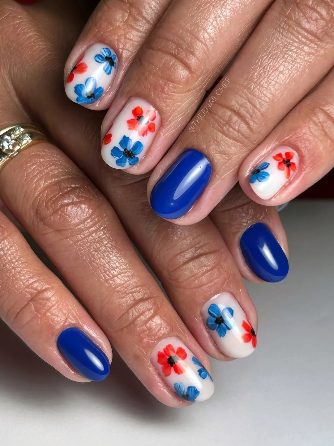 pretty usa nails 2026 Soft Floral USA Nails With A Minimalist Summer Feel