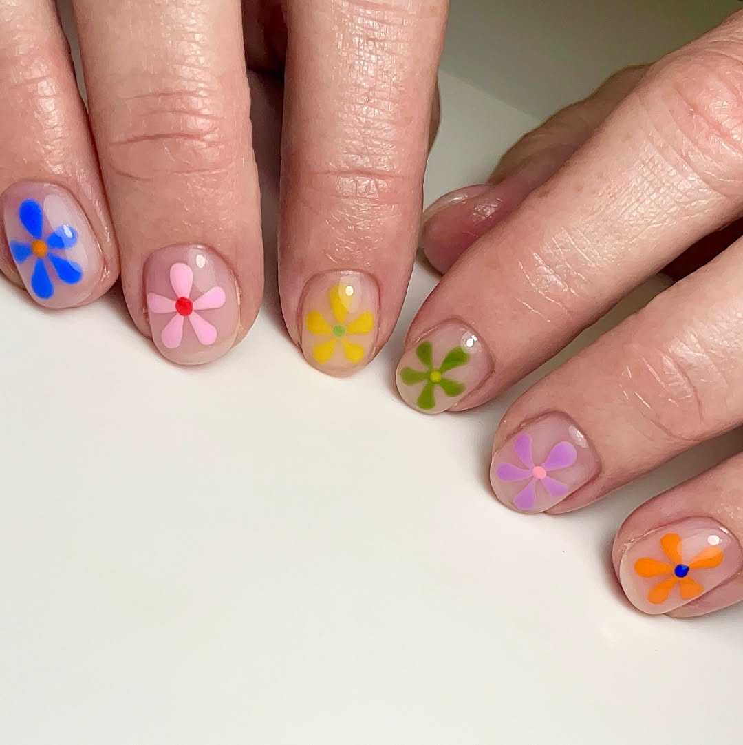 short gel nails summer 2026 Pastel Flower Short Nails