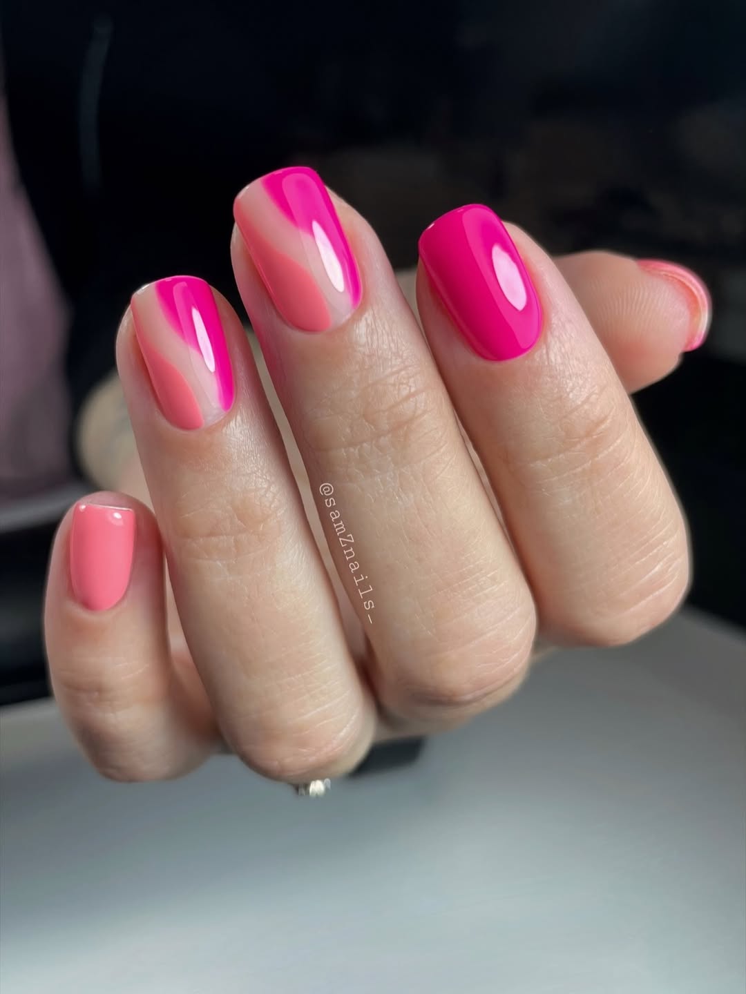 short gel nails summer 2026 Glossy Pink Aura Nails