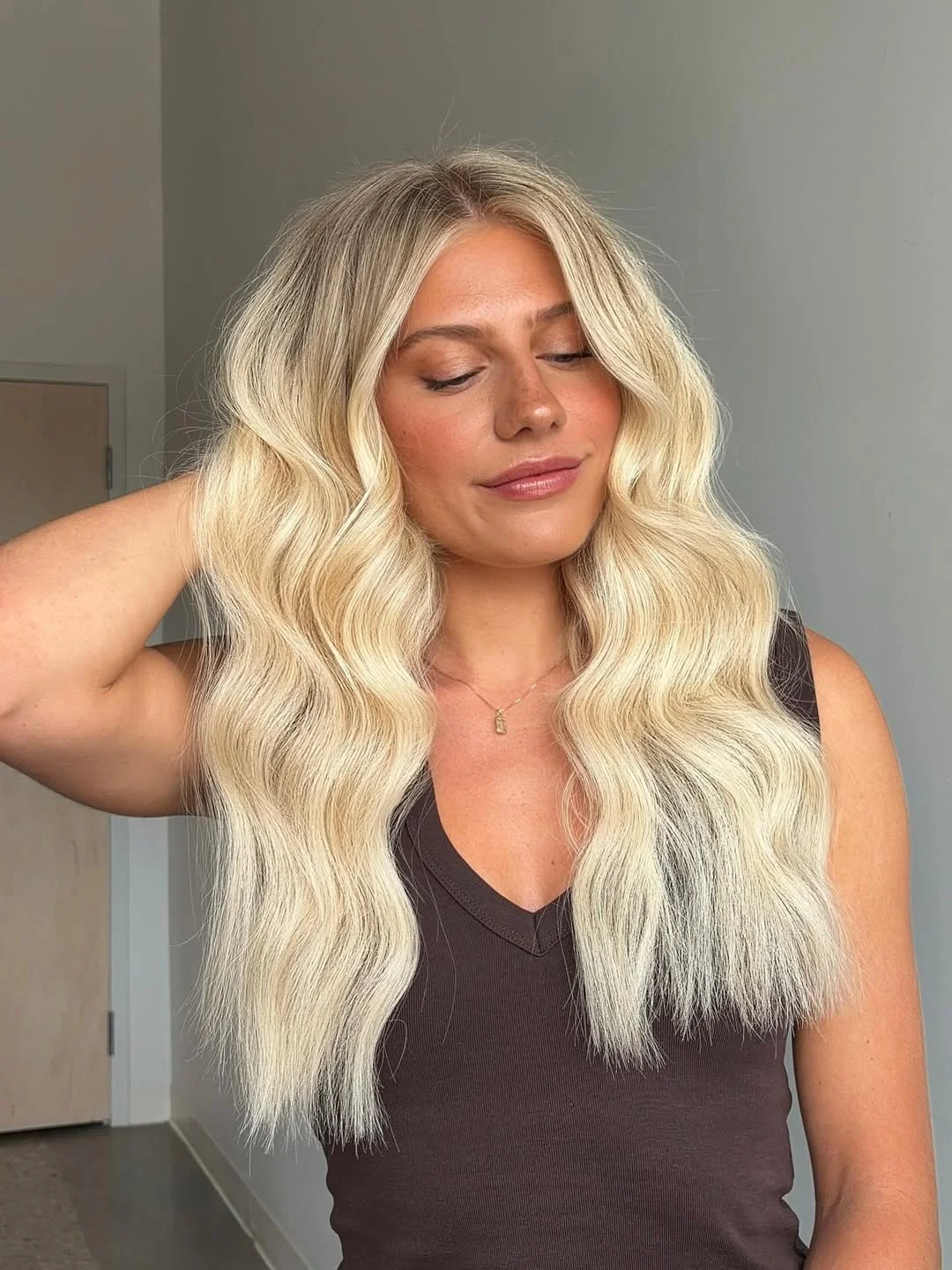 soft summer wavy hairstyle 2026 Soft Vanilla Blonde Waves With Volume