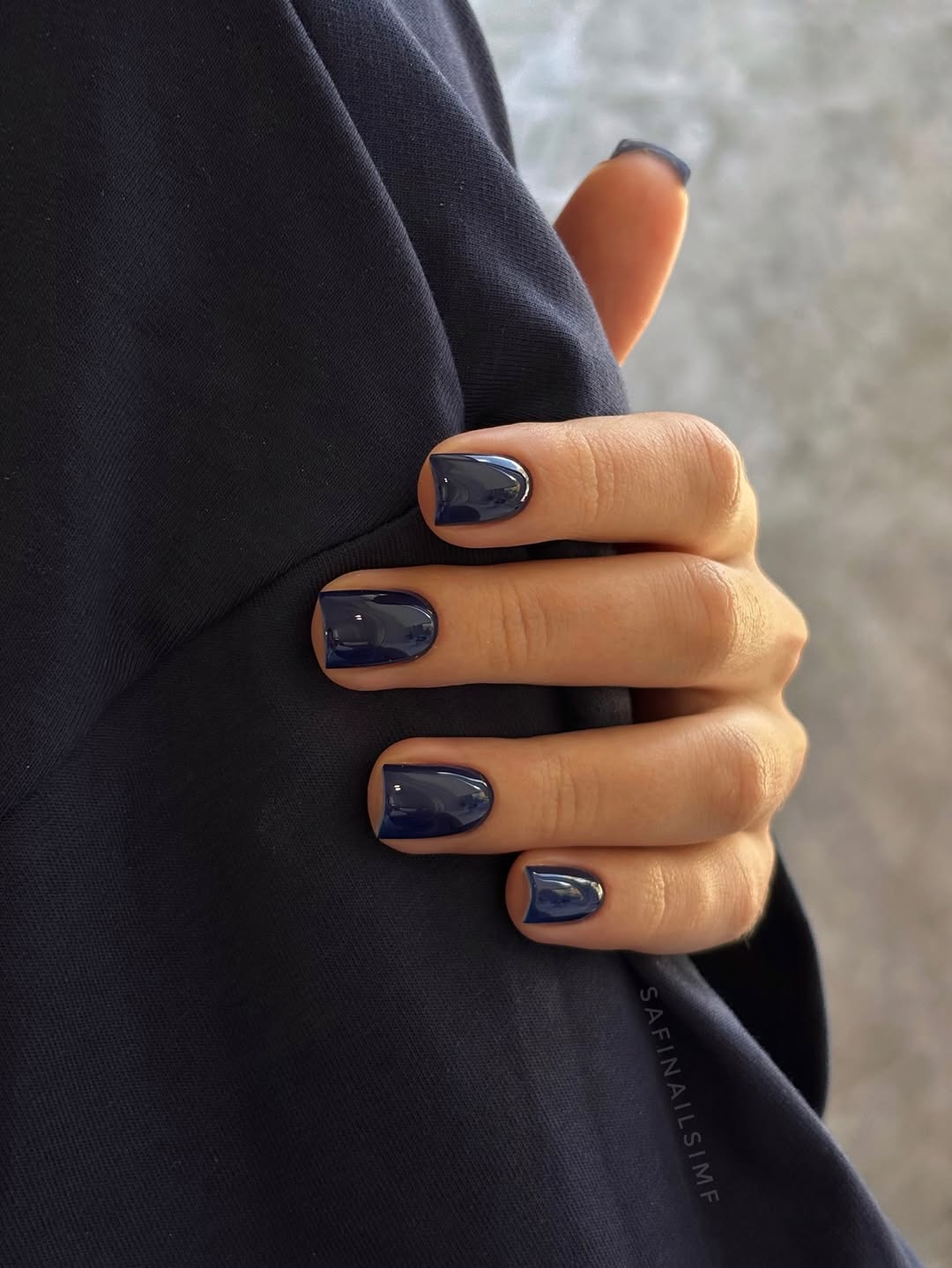 summer nail colors 2026 Dark Navy Minimal Nails