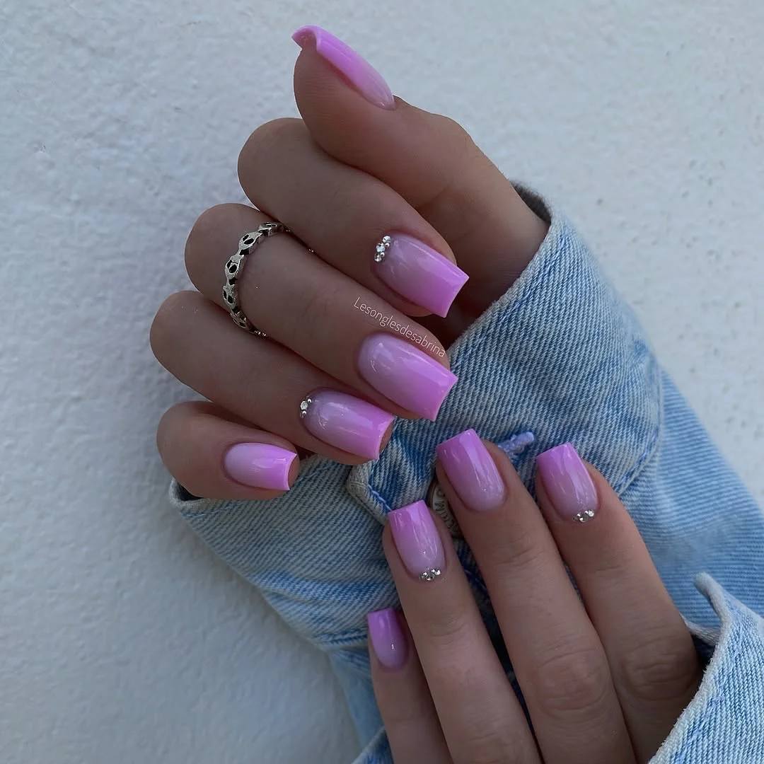 summer nail inspo 2026 Glossy Lilac Simple Summer Nails
