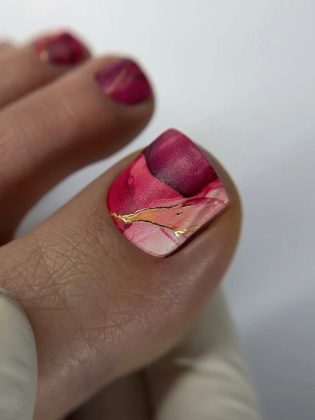 Summer Pedicure Colors 2026 - Trendy Ideas for Bright and Soft Summer Toes