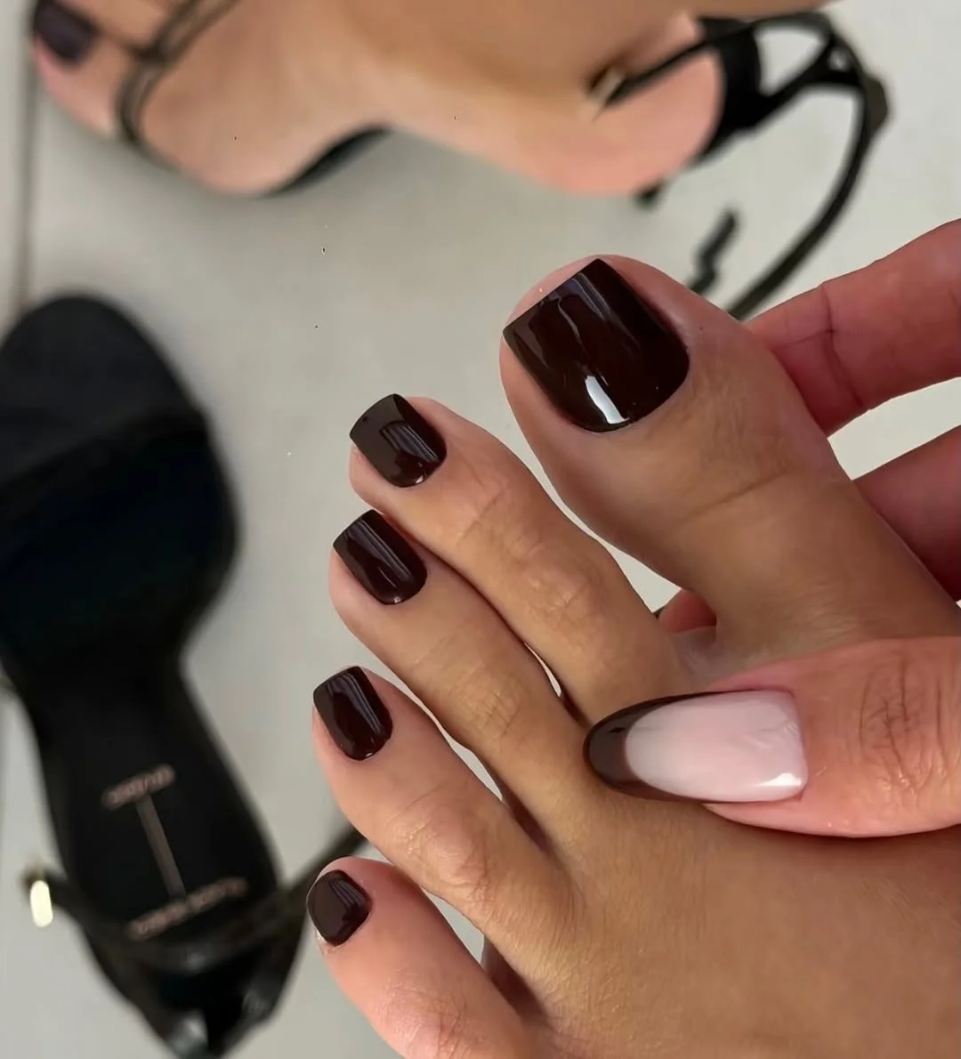 summer toe nails colors 2026 Dark Chocolate Brown Pedicure for Trendy Summer Nights