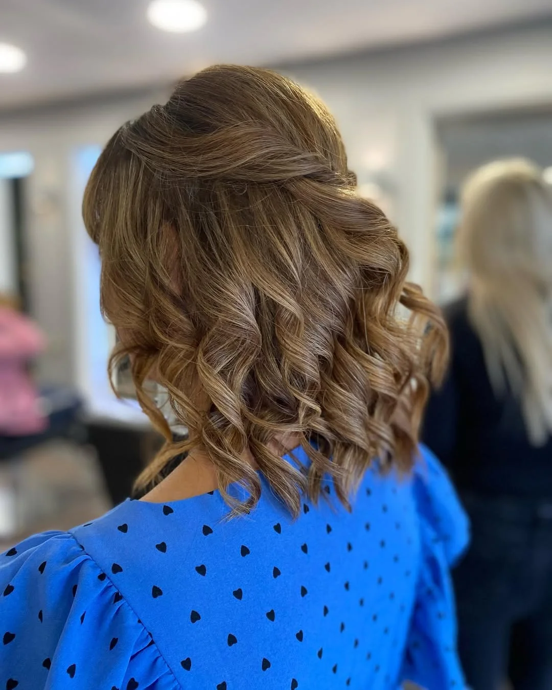 textured summer short hairstyles 2026 Voluminous Textured Curls With Soft Lift
