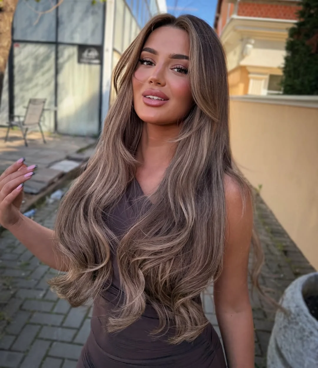 warm summer brunette hair color 2026 Caramel Balayage Lengths That Catch Every Bit of Sun