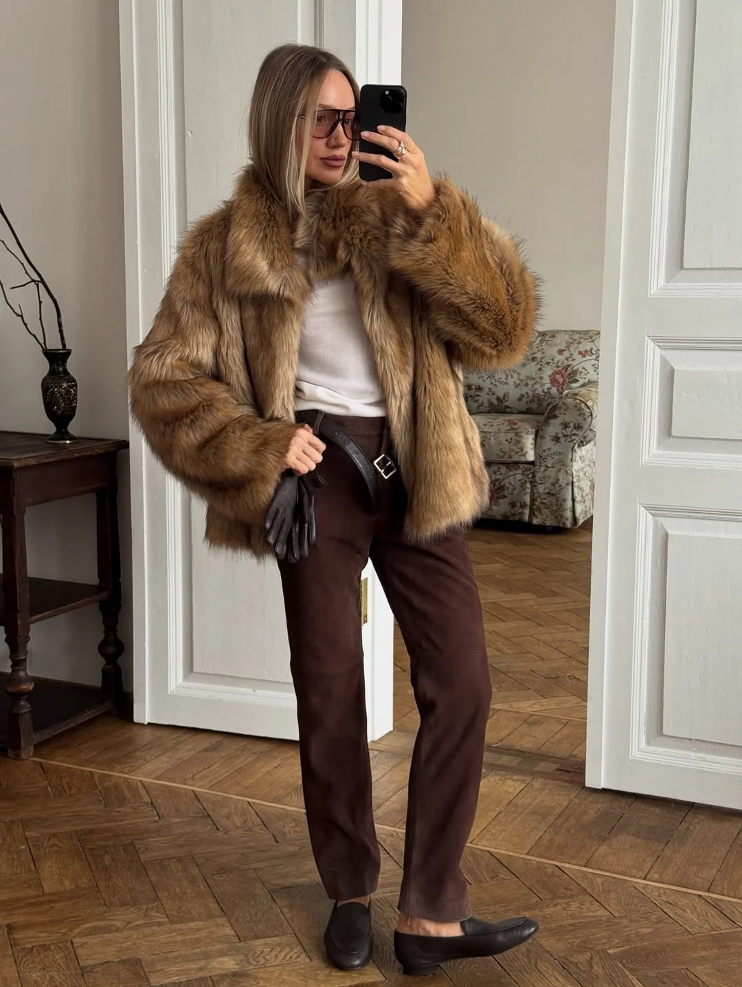 autumn fashion outfits 2026 Warm Faux Fur Makes Every Outfit Feel Luxurious