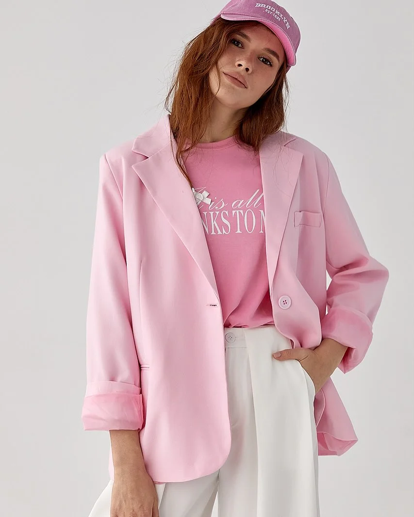 chic fall fashion aesthetic 2026 Powder Pink Tailoring With a Playful Twist
