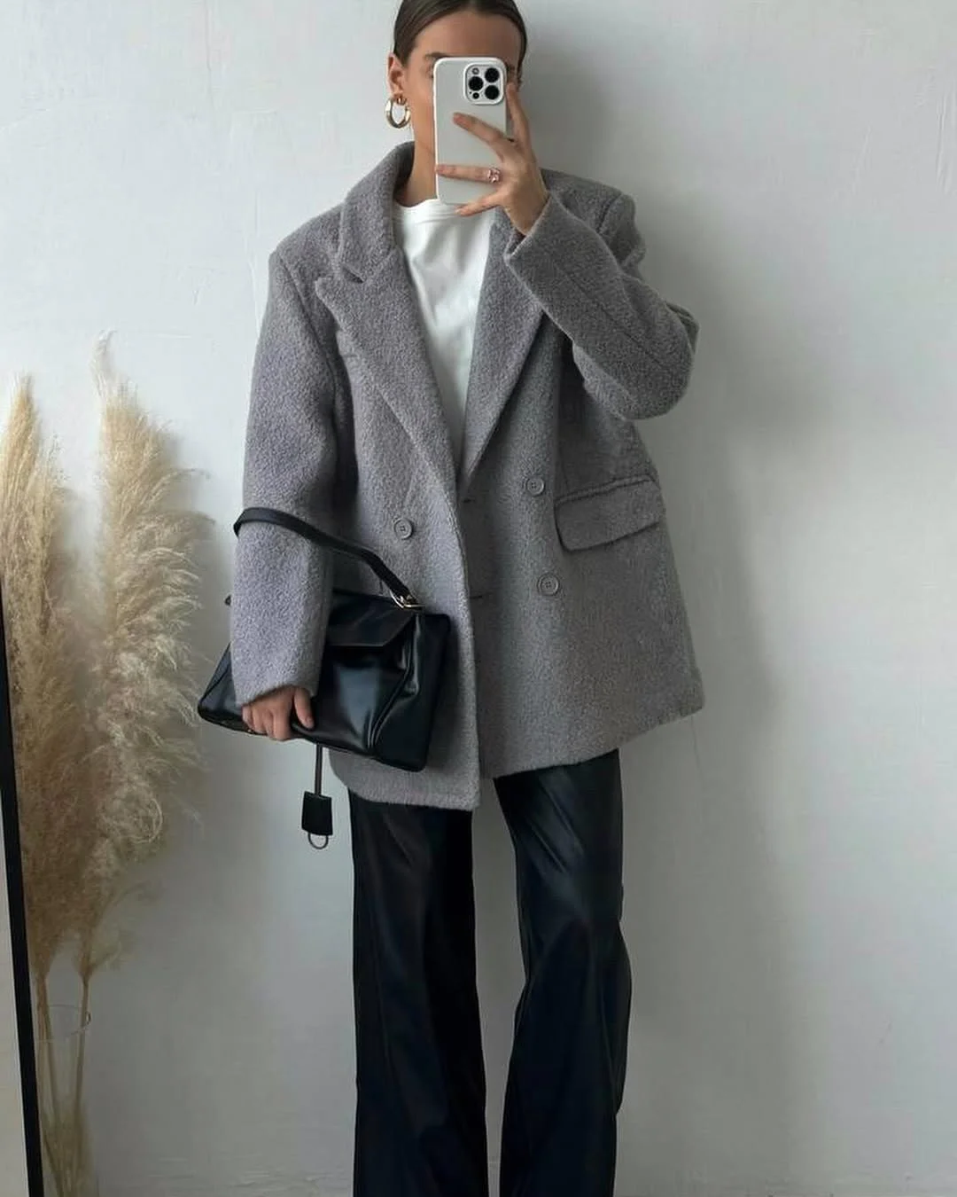 chic fall fashion aesthetic 2026 Oversized Grey Blazer With Downtown Energy