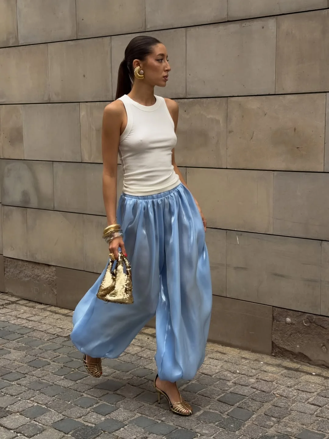 chic new trends: fall fashion 2026 Cloud-Like Volume Brings Drama to Everyday Dressing