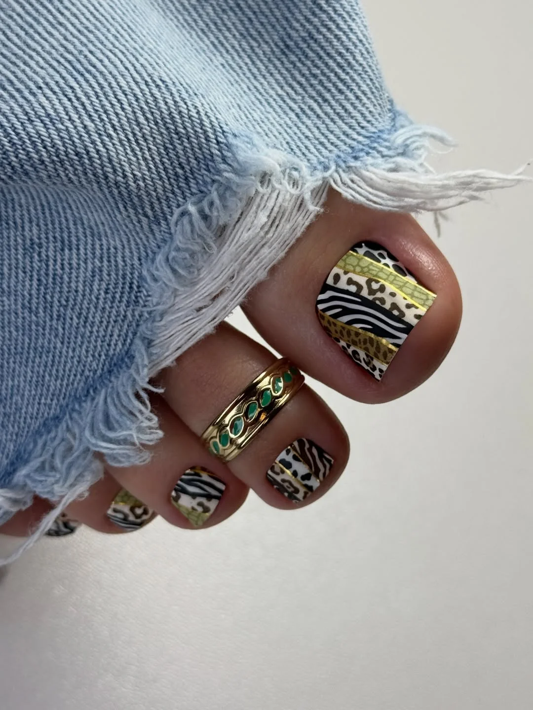 chic summer toe nails design ideas 2026 Safari Chic Summer Pattern