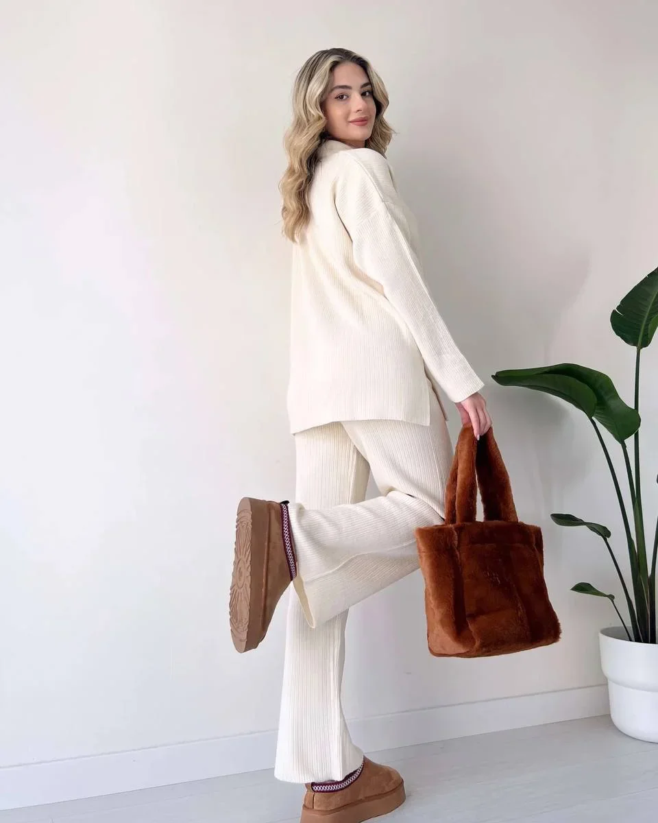 comfortable cozy chic fall outfits for 2026 Cream Knit Comfort with Quiet Luxury Energy